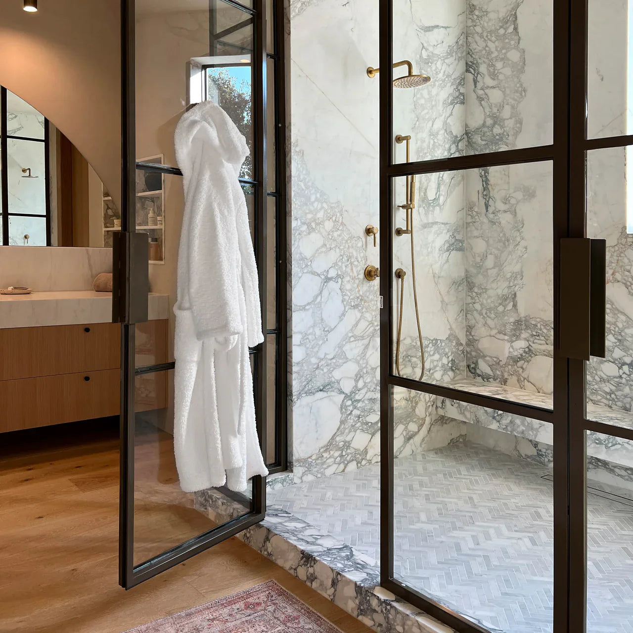 Robe, Wraps & Slippers