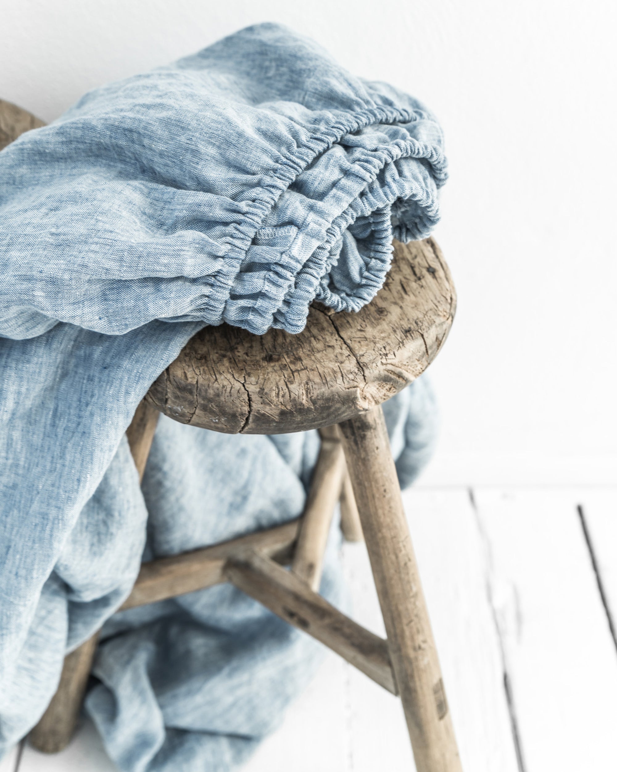 Blue melange linen fitted sheet