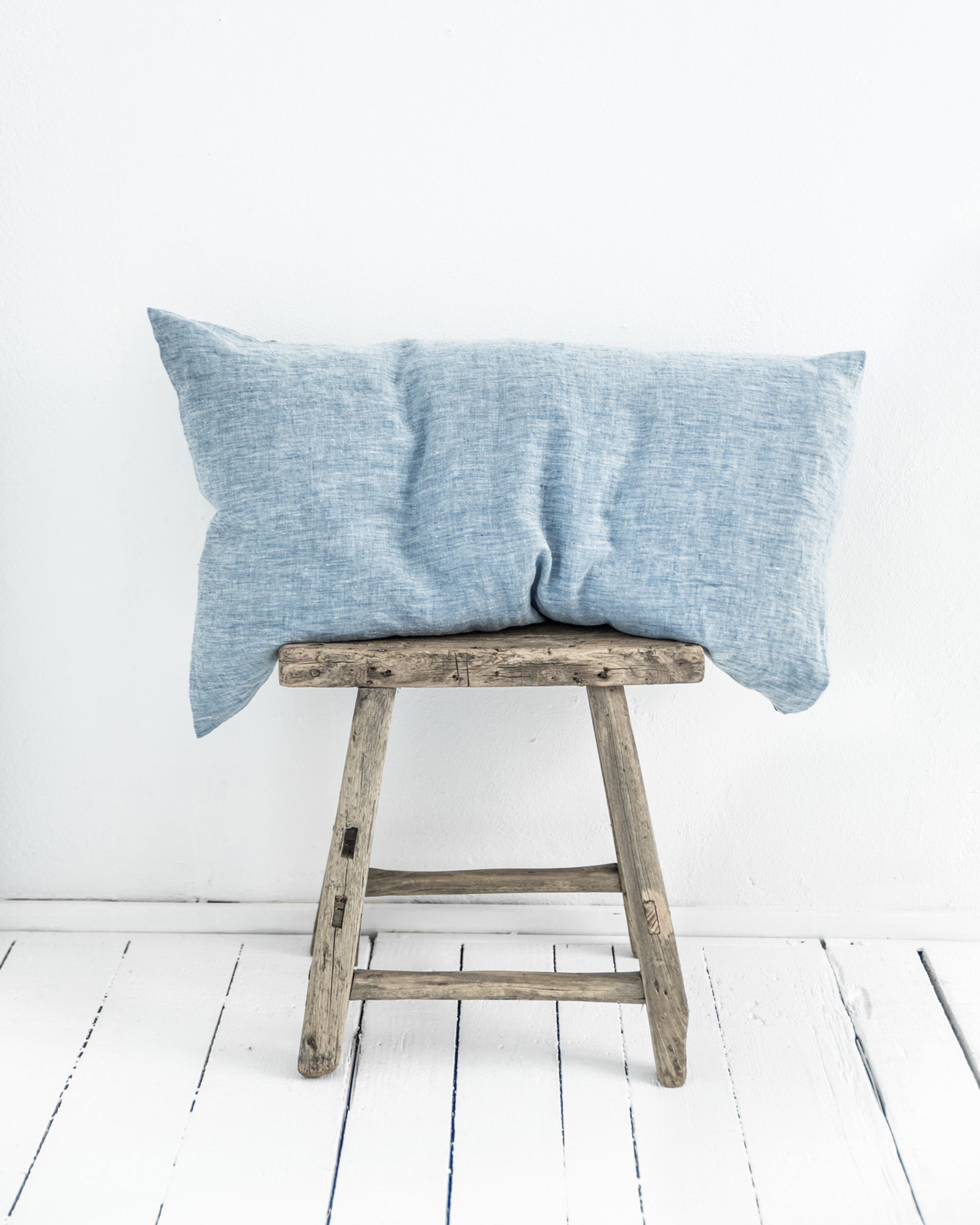 Blue melange linen pillowcase