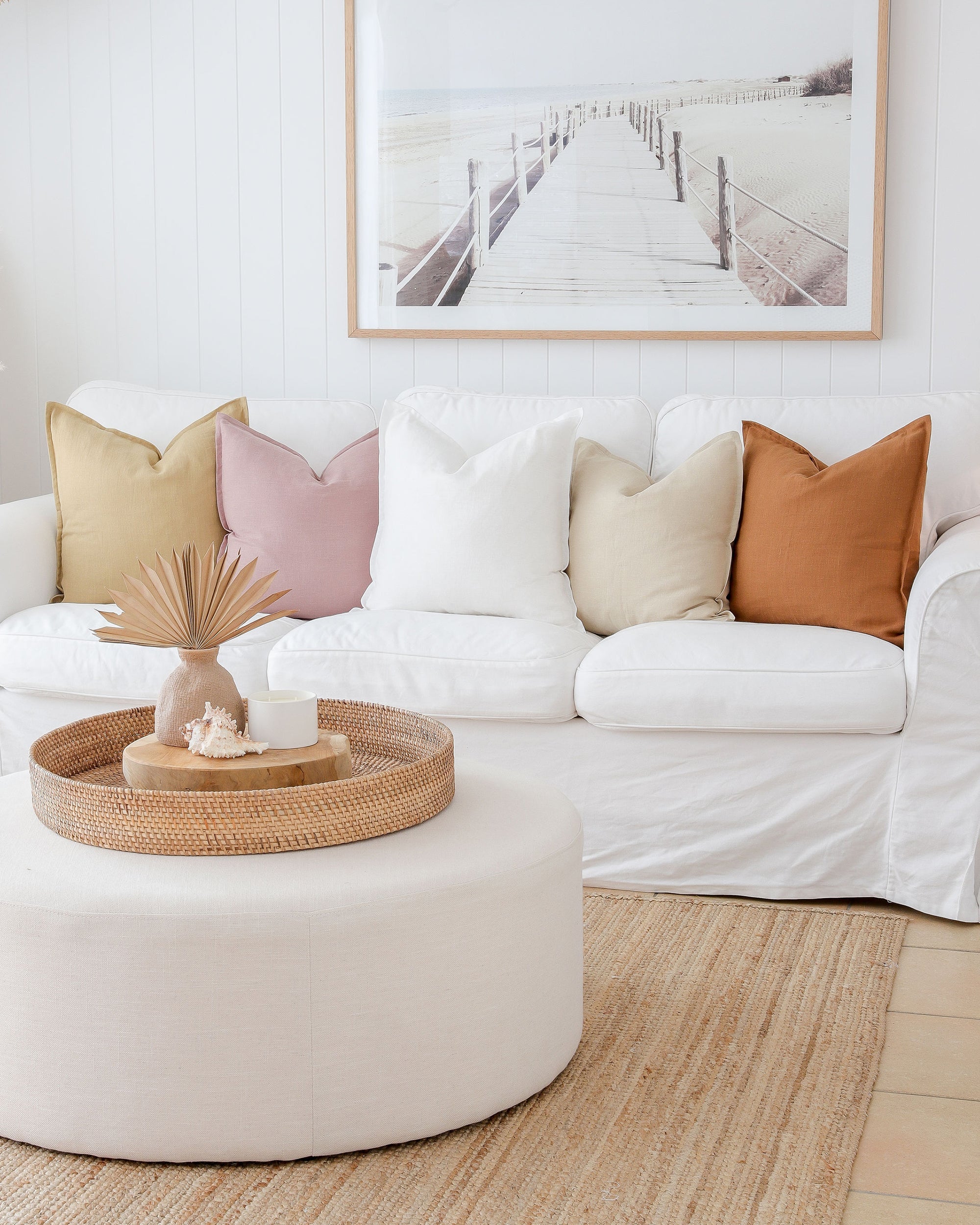 Deco pillow cover with buttons