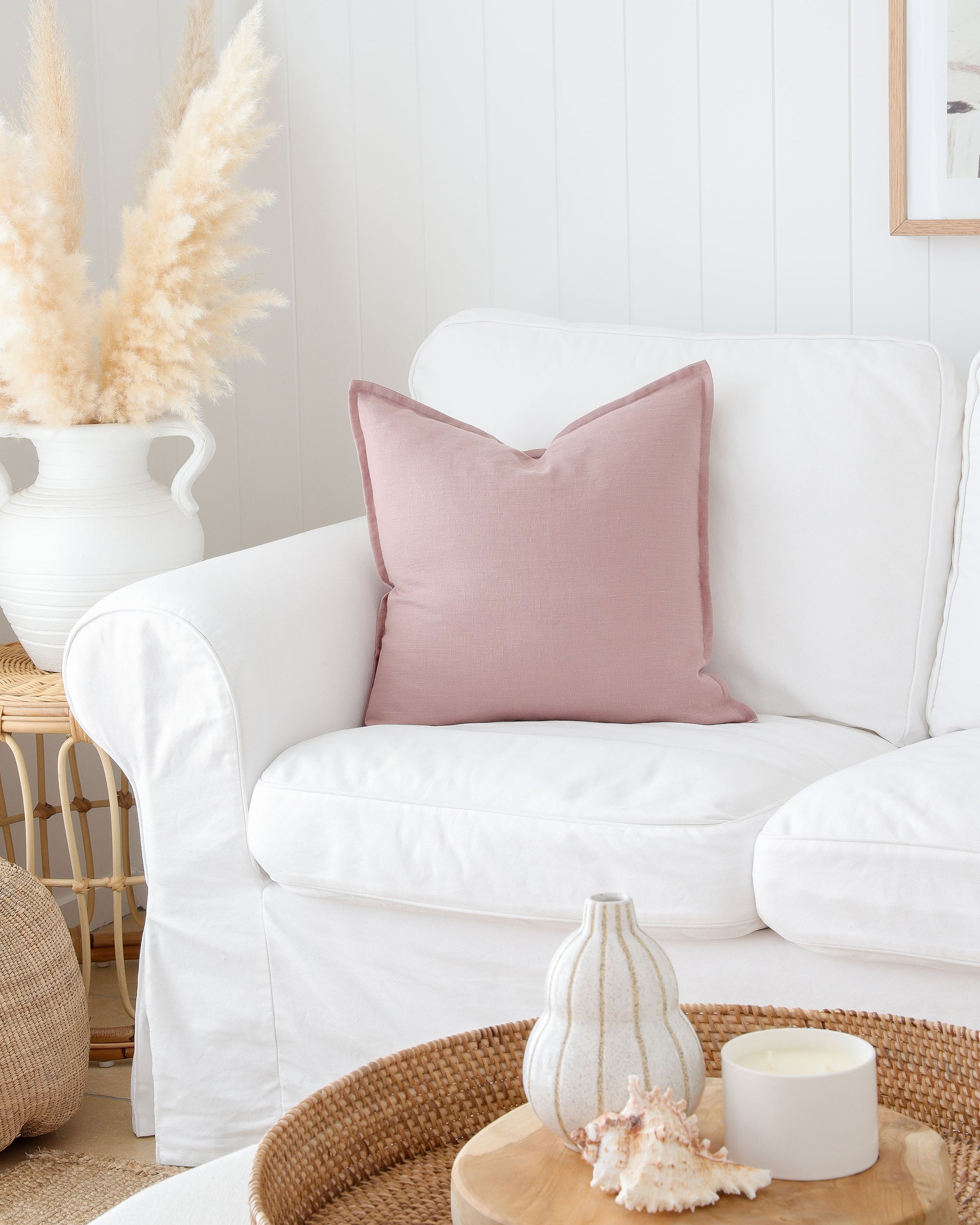 Deco pillow cover with buttons