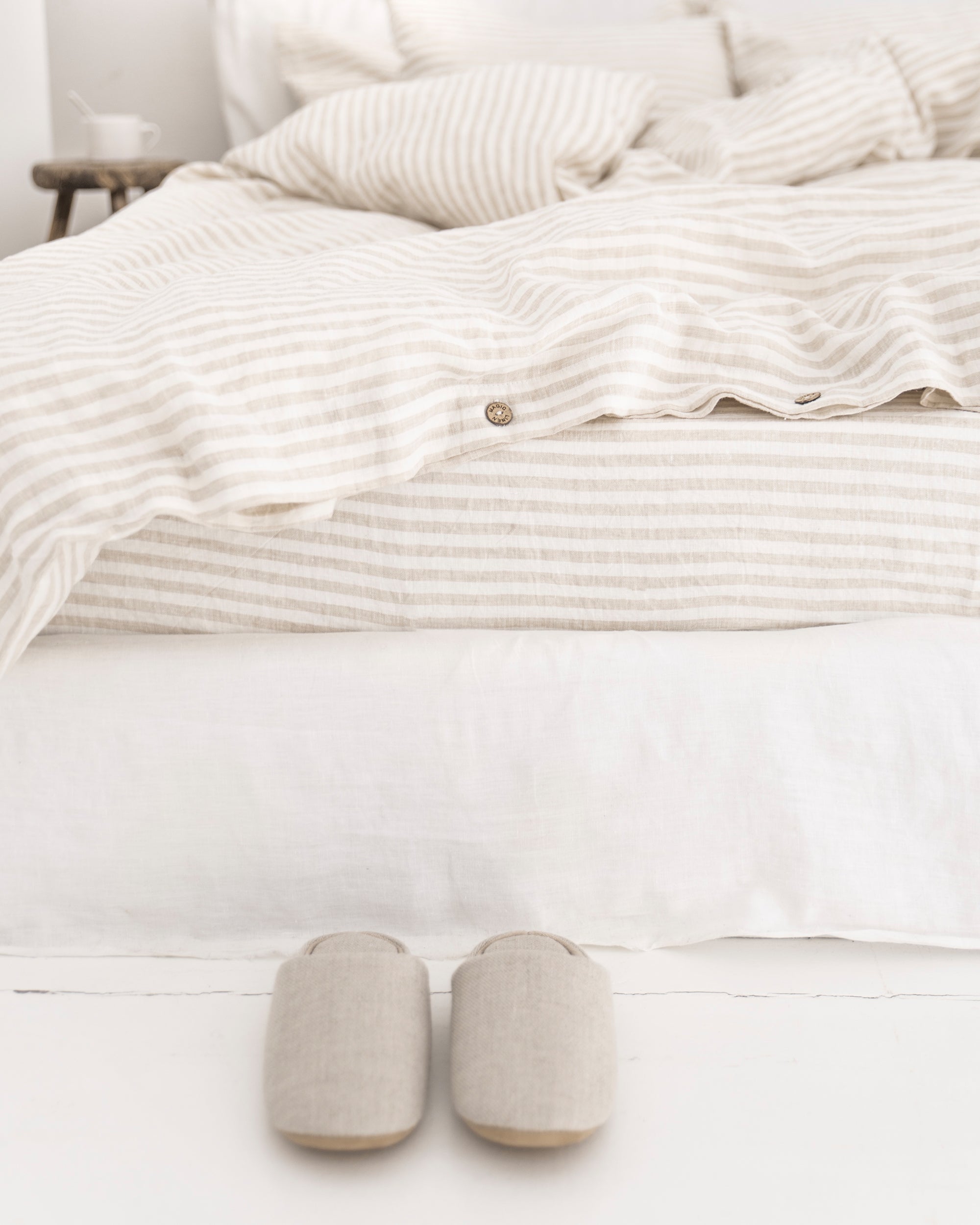 Striped in natural linen duvet cover