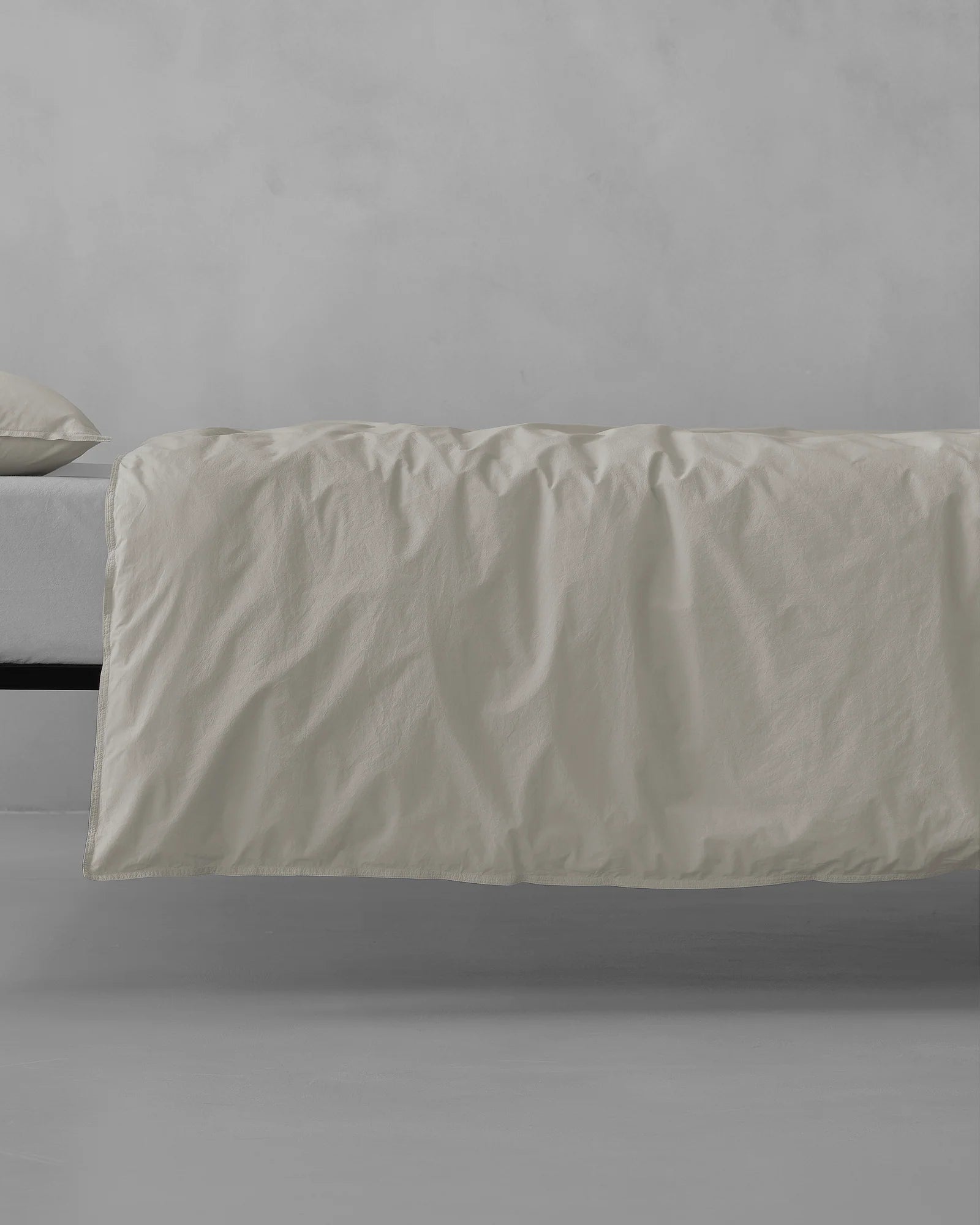 Nite Collection: Fumo/Mastice Queen Bedding Bundle
