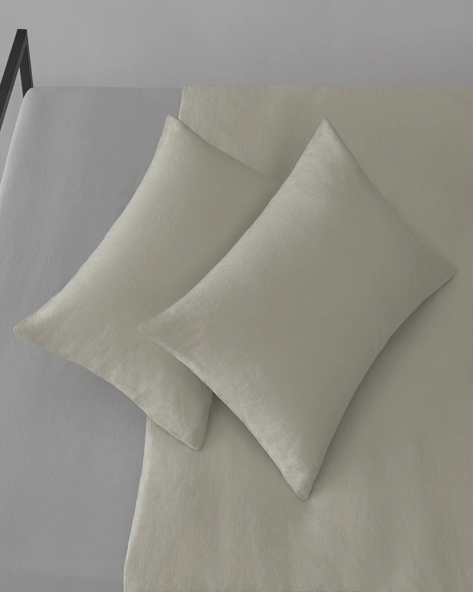 Rem Collection: Mastice Linen Pillowcase Set – Queen