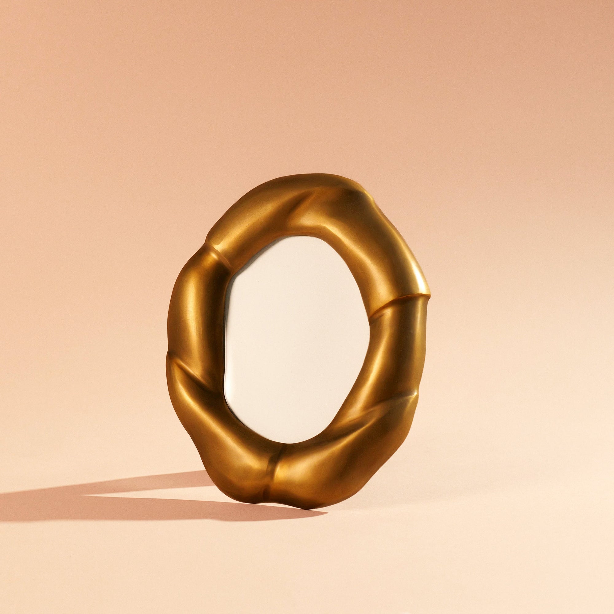 Julie Oval Frame