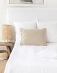 Linen pillowcase with buttons