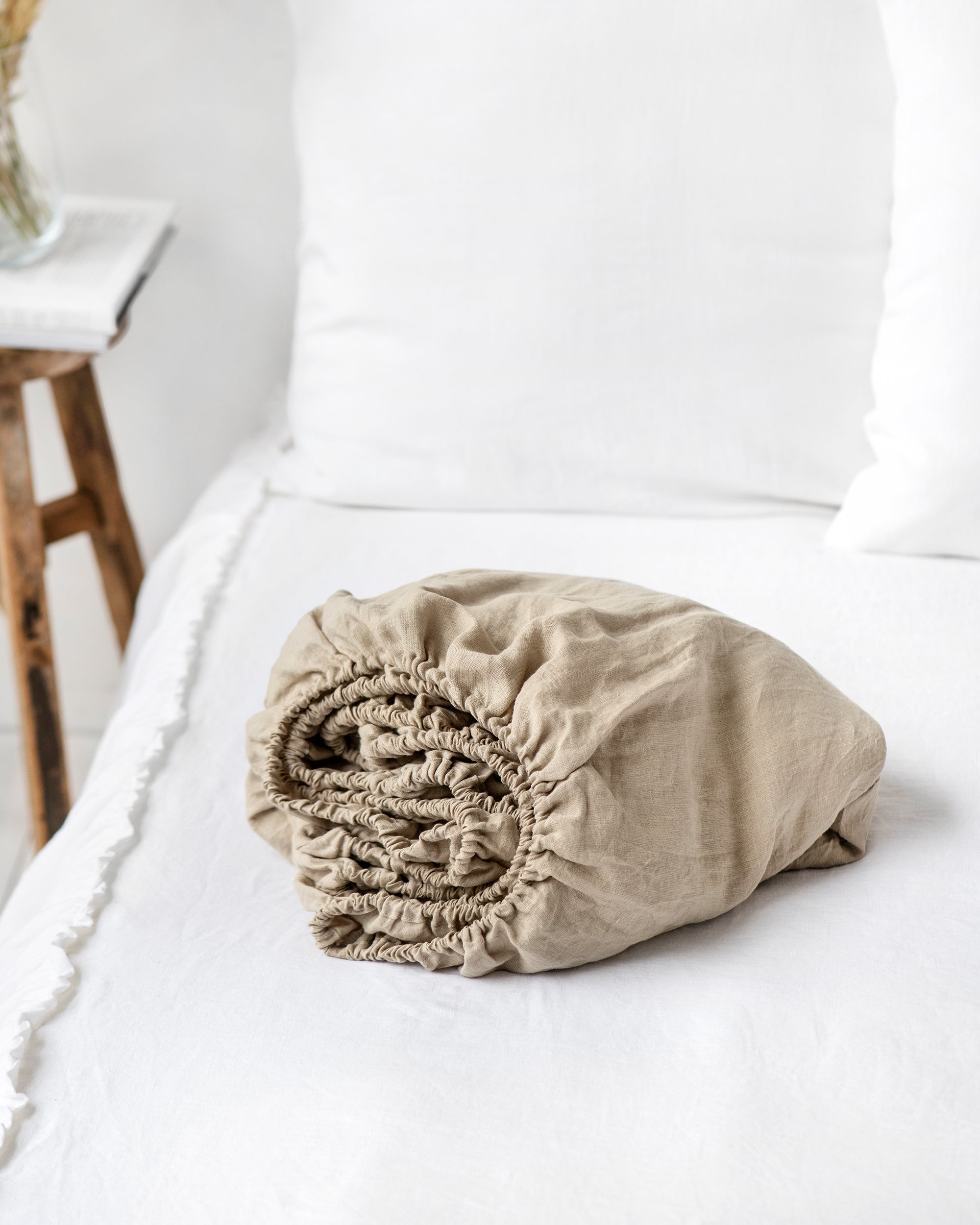 Natural linen fitted sheet