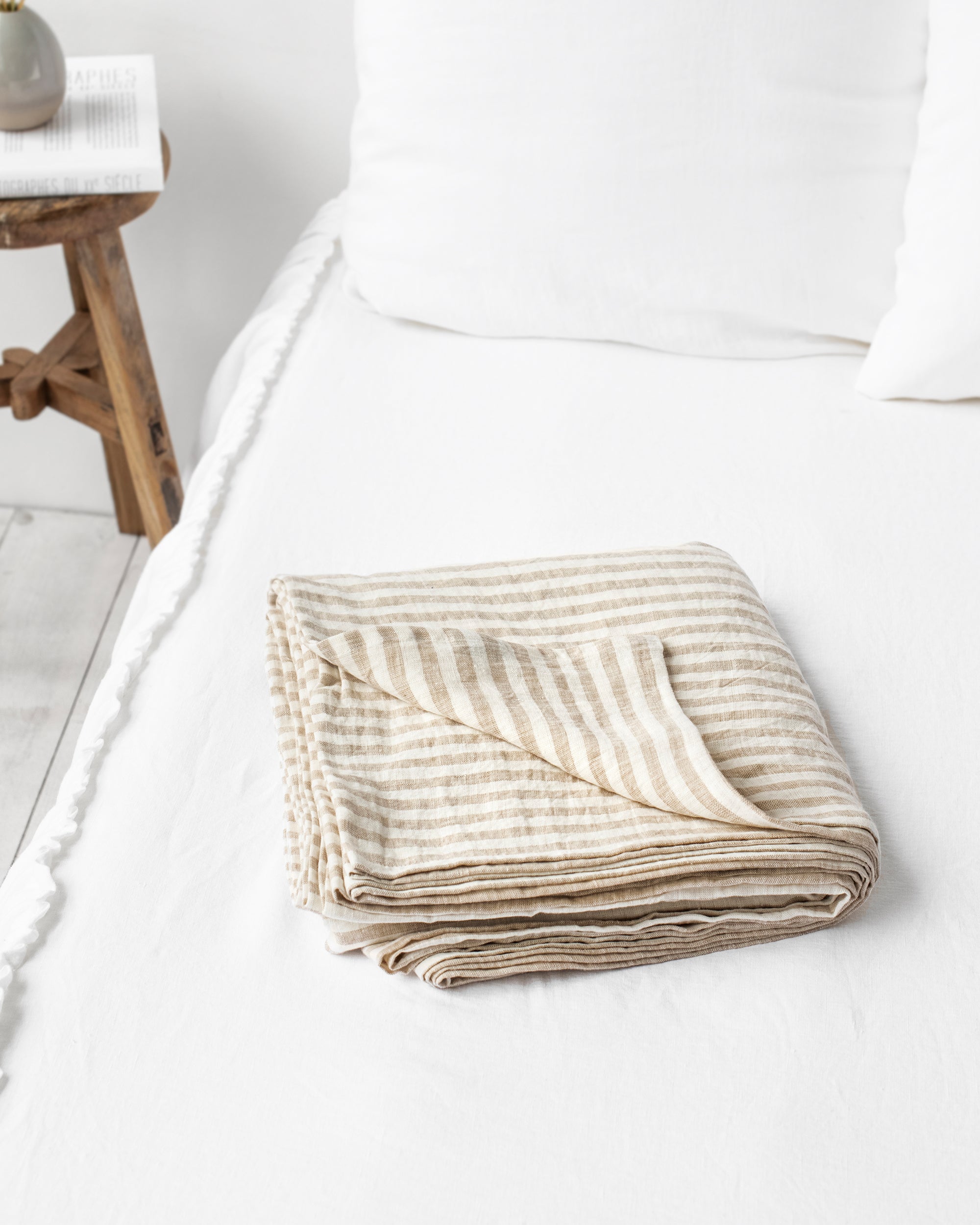 Striped in natural linen flat sheet